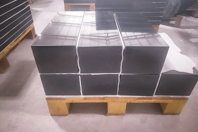 Оптовые поставки камня и памятников