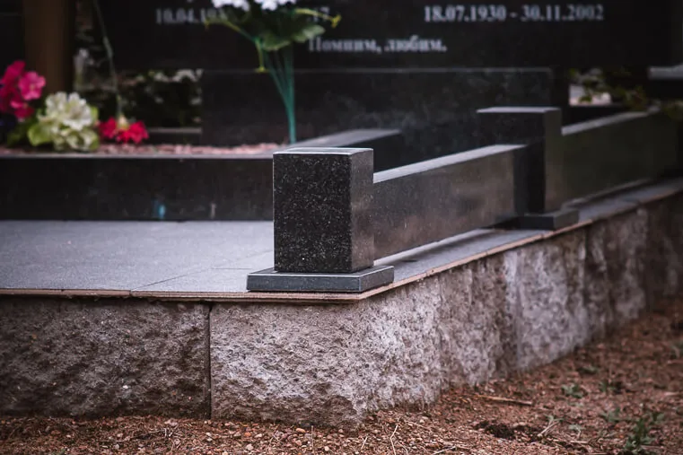 Установка на фундамент из бессерных блоков