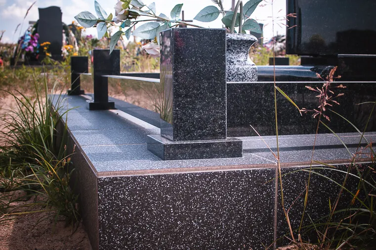 Установка на леенточный фундамент